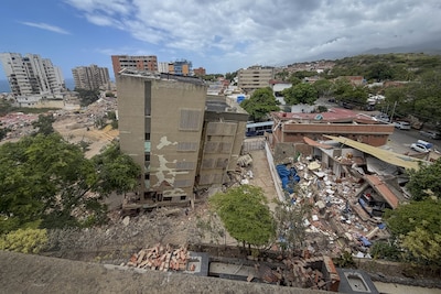 Dodental aardbevingen Venezuela loopt op naar ruim 5000, zeker 300 slachtoffers nog niet geïdentificeerd