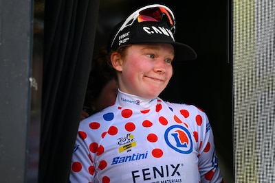 Puck Pieterse ontdekt in de Tour dat zelfs een alleskunner moet kiezen: ‘Het mag geen combinatie van middelmaat worden’