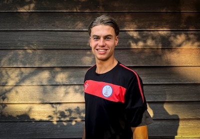 Naud van der Hoek wil veel scoren voor VVGZ: ‘Maar als ik stop, dan ga ik denk ik net als mijn vader volleyballen’