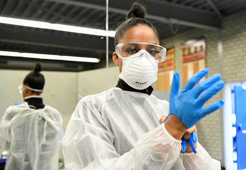 Een zorgmedewerker in Bergschenhoek.