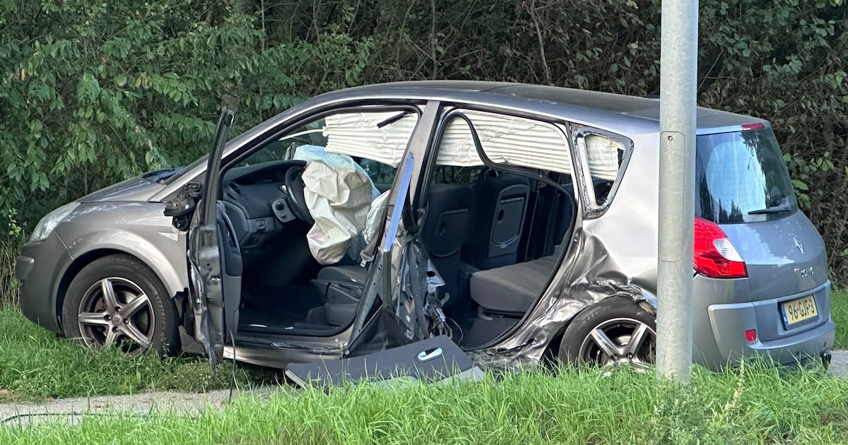 Twee auto's in de kreukels na botsing in Landgraaf