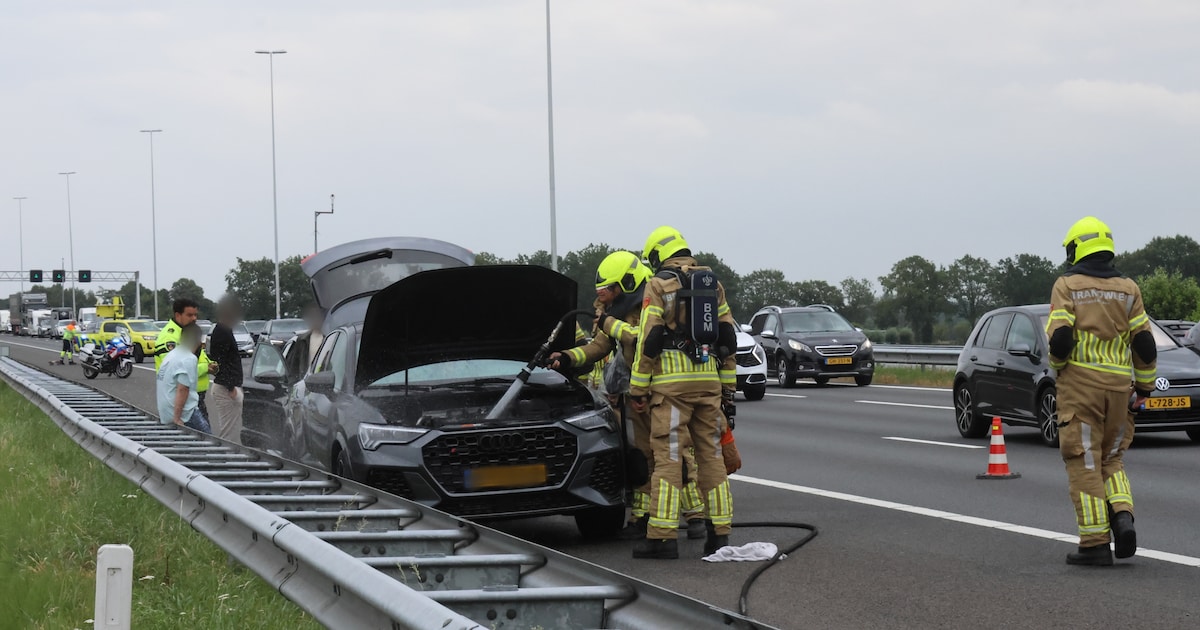 Autobrand zorgt voor verkeershinder op A12