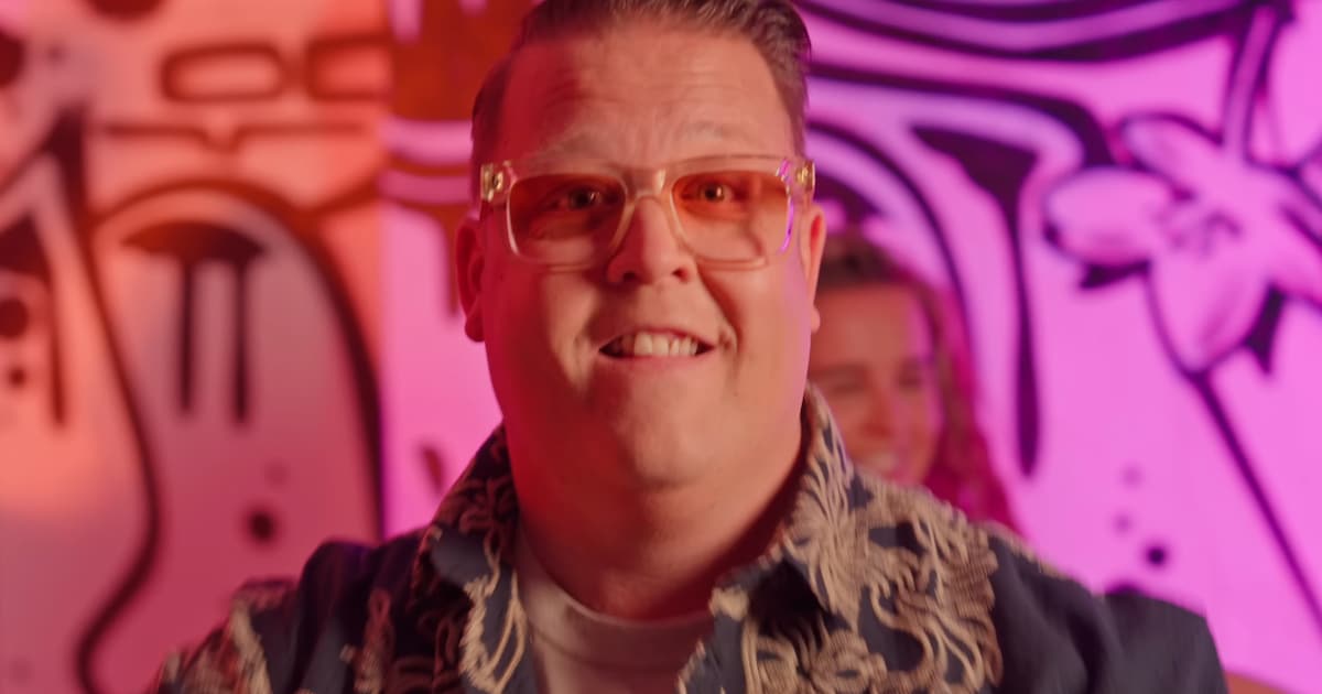 Vijf jaar na pijnlijke SBS-soap is het raak: Rutger van Barneveld op ...