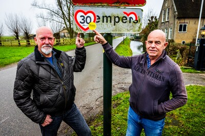 Wéér stroom aan sluipverkeer, bewoners bezorgd: ‘Dagelijks 14.000 auto’s, is dat wat we willen?’