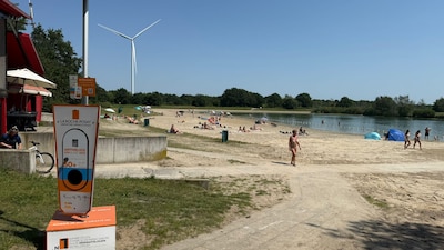 LIVE Hitte in Brabant | KNMI houdt rekening met code oranje in Brabant, zwemplas verwacht drukte en 