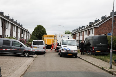 Lichaam van minderjarige gevonden in woning in Eerbeek, politie houdt verdachte in zelfde huis aan
