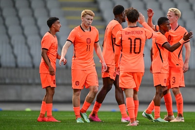 Jong Oranje staat voor allesbeslissende avond: zo halen de ploeg van Michael Reiziger het EK mogelijk toch nog