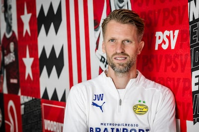 PSV ziet in oud-prof Waalkens nieuwe coach voor belangrijk talententeam