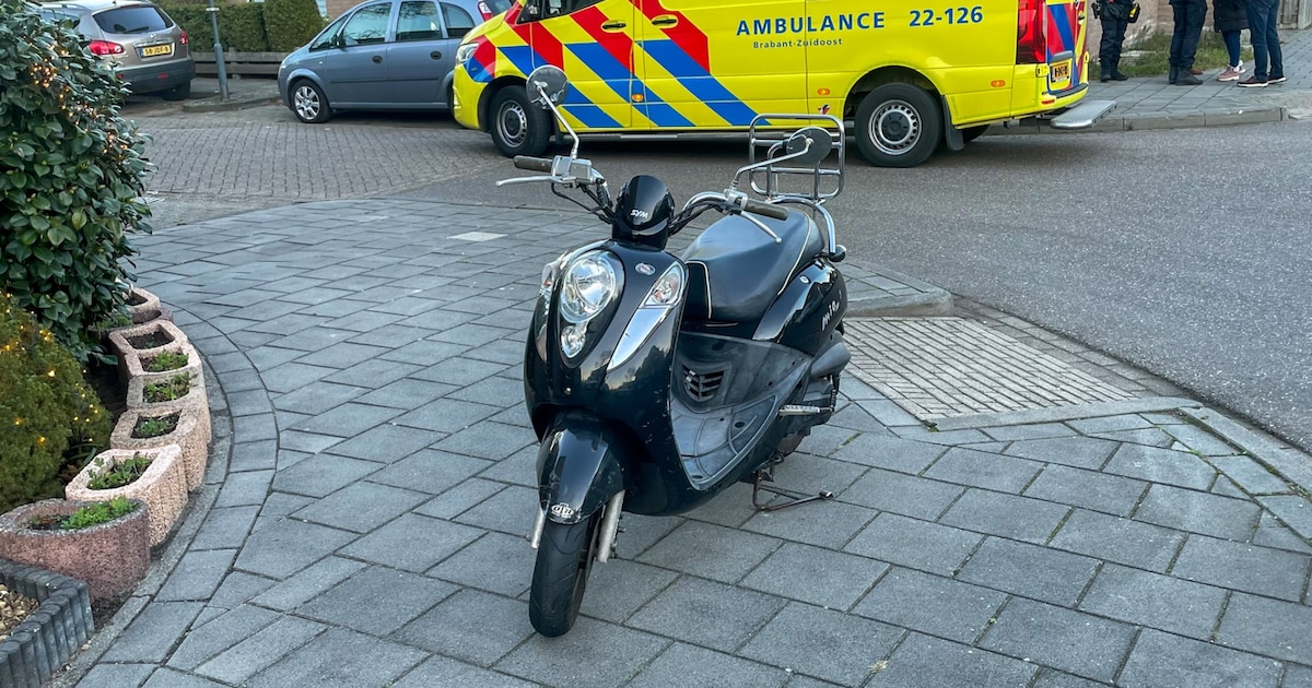 Scooterrijder gewond bij val op kruispunt in Helmond