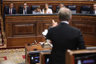 Statement met pepperspray in Spaans parlement ontaardt in chaos: gebouw ontruimd, 12 personen onwel