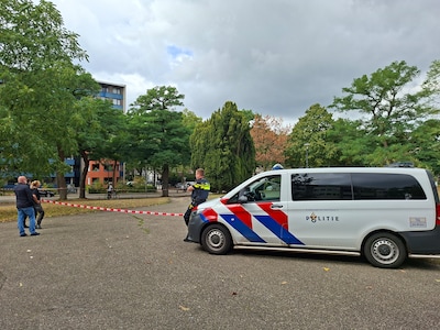 Raadsels rond groot politieonderzoek in Kronenburgerpark, gebied is urenlang afgezet
