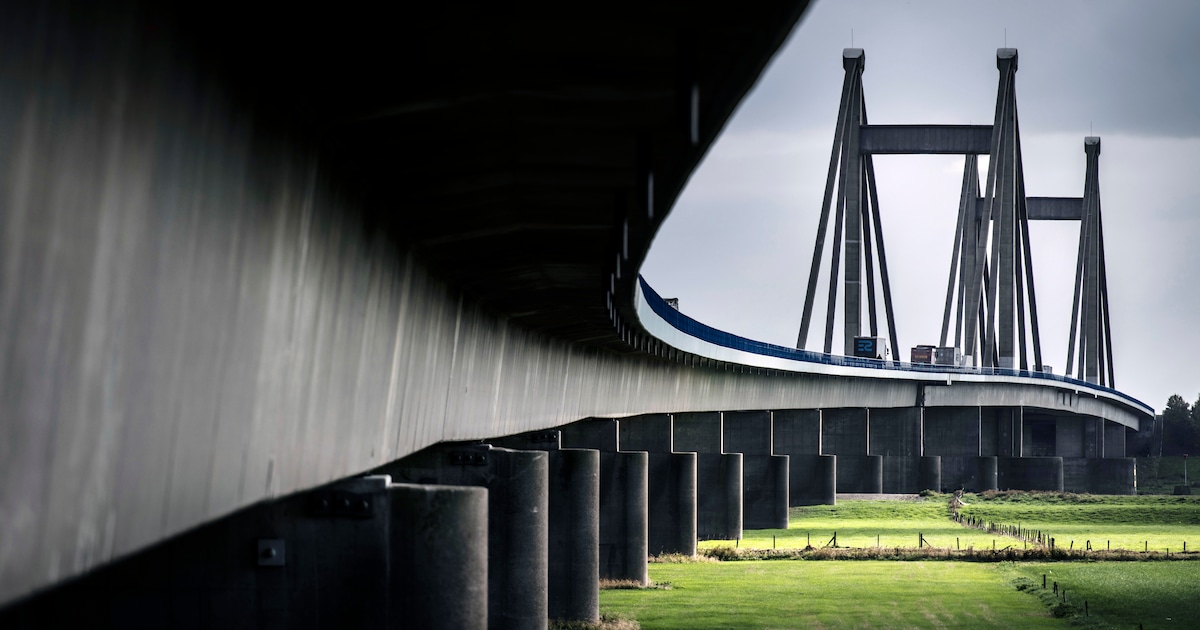 Toen ging de tol van de brug en daarmee gelijk ook de lol