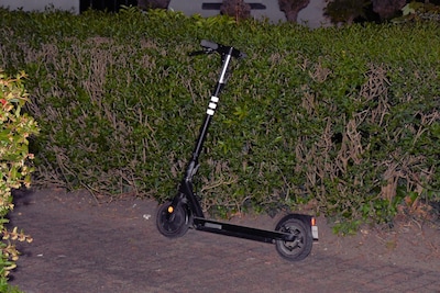 Man (60) uit Eindhoven overleden na val van e-step in Zeeland