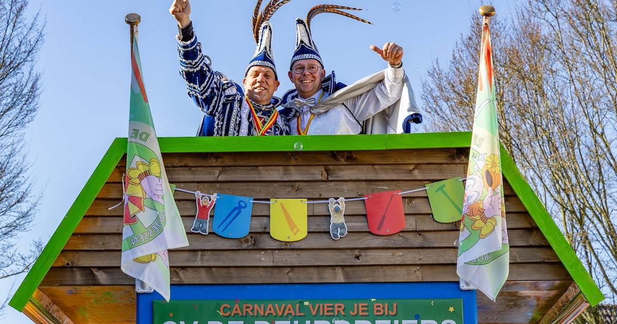 Carnavalsvereniging De Deurdreiers houdt prinsenbal met onthulling nieuwe prins