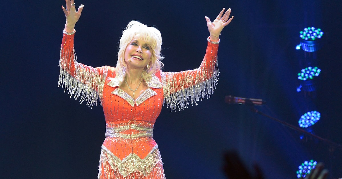dolly-parton-werkte-nog-aan-biopic-en-documentaire-show-ad-nl