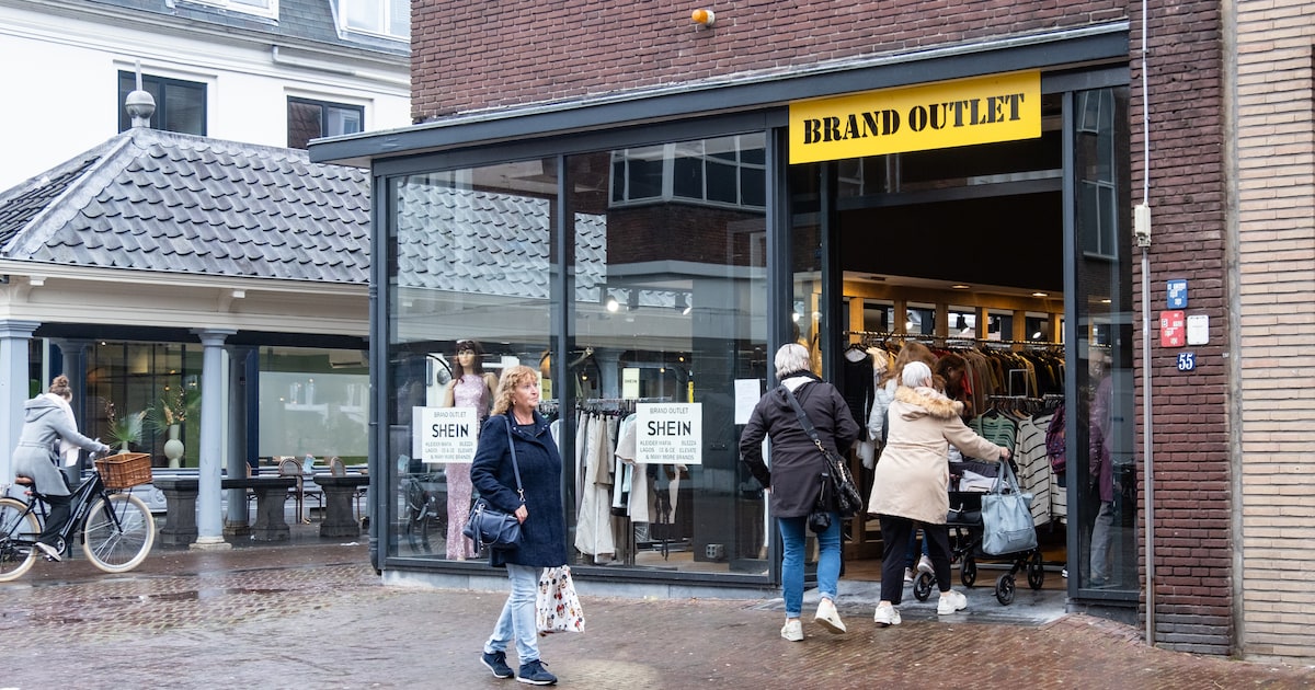 verkoop-goedkope-shein-kleding-trekt-veel-publiek-dit-past-niet-bij