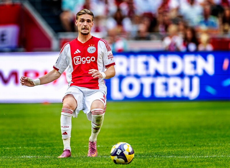 Zaakwaarne­mer Taylor over uitblijven zomerse transfer: ‘Wolves kwam ...