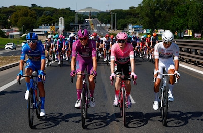 Prosecco voor Visma in slotrit, kan Dylan Groenewegen tóch nog naar een zege sprinten?