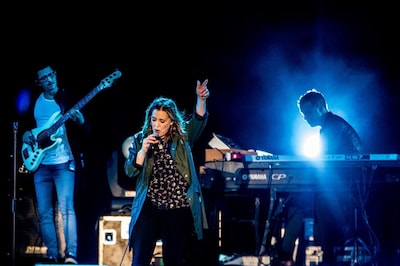 Wat een line-up! Deze bekende (Haagse) namen komen naar Live on the Beach