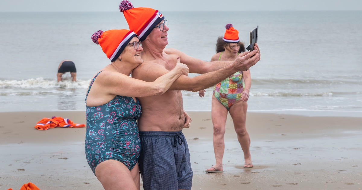 Nieuwjaarsduik in Schellinkhout op nieuwjaarsdag