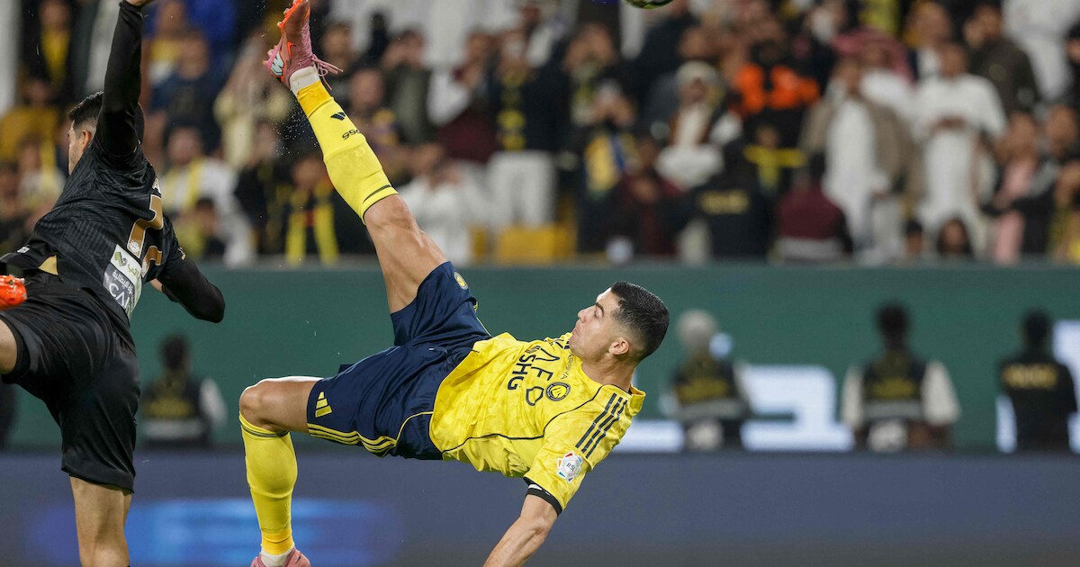 Deze moet je zien: Cristiano Ronaldo (40) scoort met heerlijke omhaal ...
