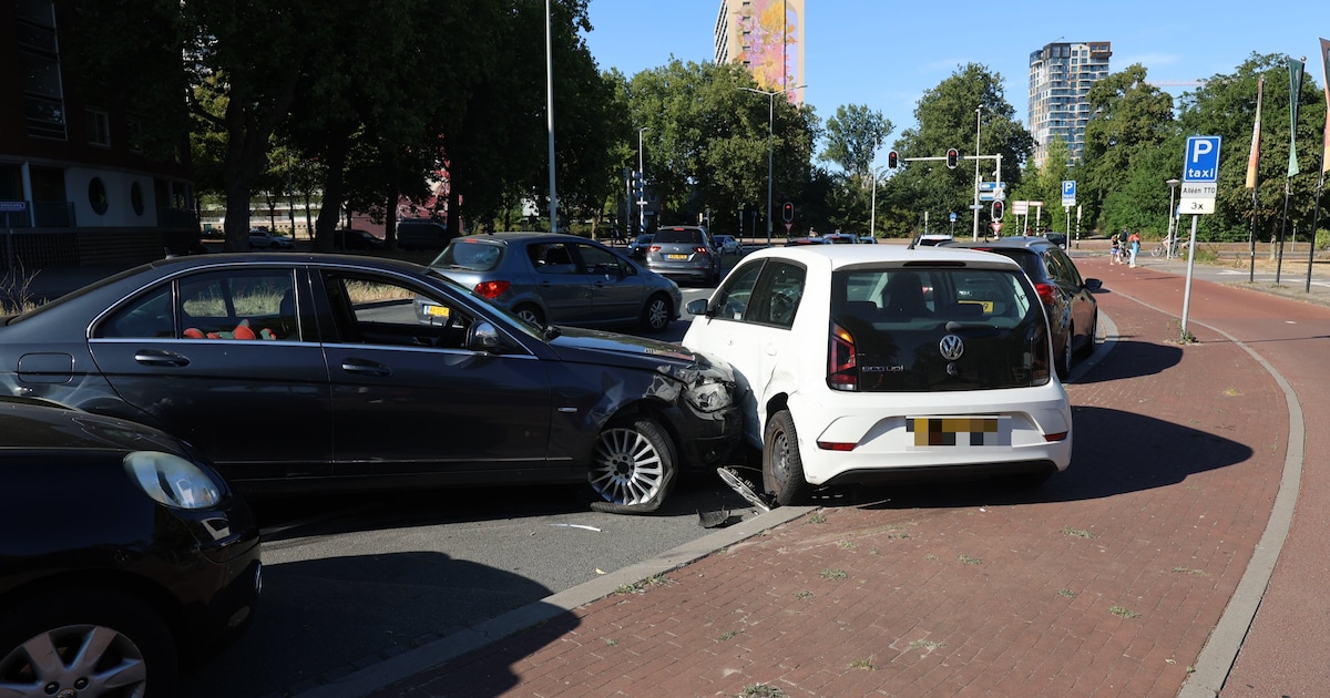 Ongeval met letsel op Erasmusweg in Den Haag