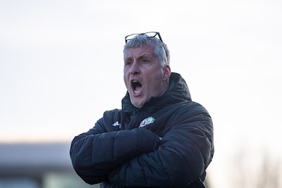 Droomstart voor trainer Rick Hoogendorp bij DSO: ‘Hij zit er kort op en hamert op de discipline’