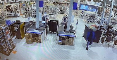 Gamma ziet dieven professioneel te werk gaan, maar legt ze vast op gevoelige plaat: ‘48 uur om te me