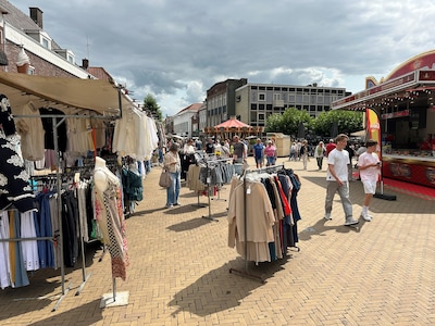Zomermarkt vult binnenstad Doetinchem met kramen en kinderactiviteiten