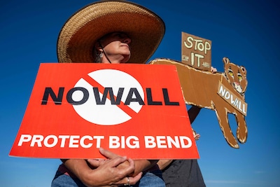 Bouw deel grensmuur met Mexico in nationaal park Texas stilgelegd na breedgedragen felle kritiek