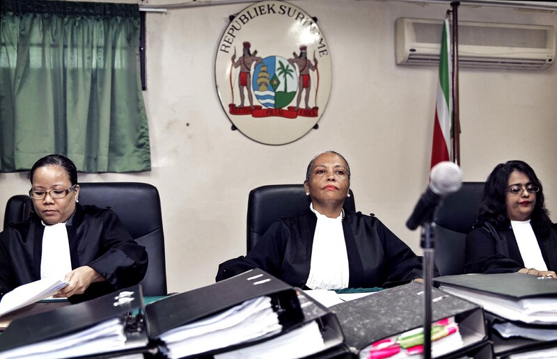 De drie vrouwelijke rechters van de Krijgsraad: Suzanne Chu ,Cynthia Valstein-Montnor en Rewita Chatterpal (vlnr)