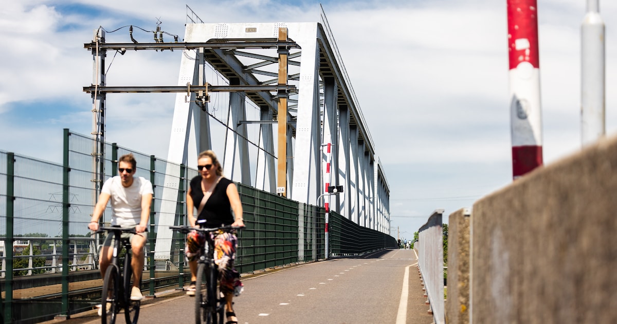 Fietspad Baanhoekbrug vanaf maandag 6 juli al dicht met hekken en er komt 24/7 beveiliging
