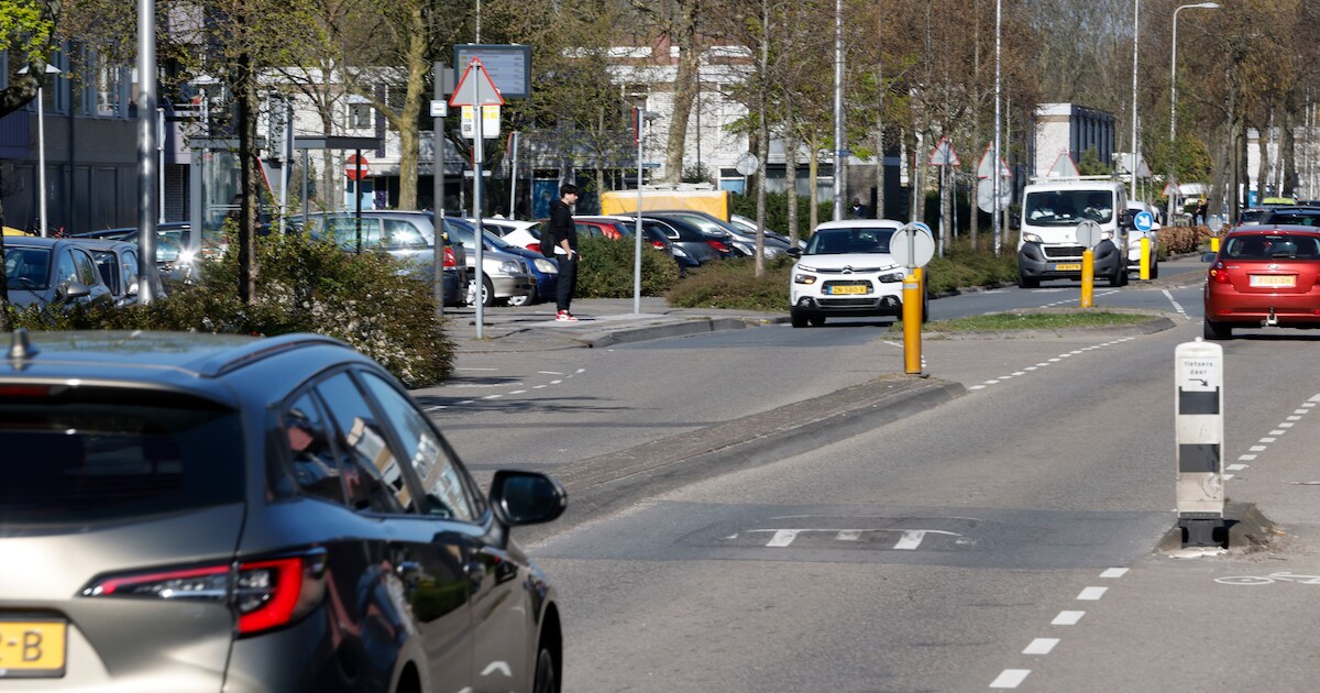 Buurt slaat alarm over ‘racebaan’ Theemsdreef: dit is waarom er toch géén flitspaal komt | Utrecht