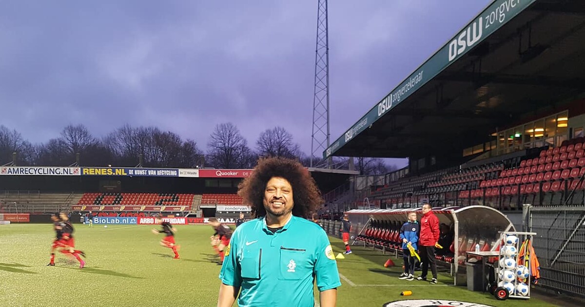 Assistent-trainer WCR gooit bidon naar scheidsrechter, kampioenswedstrijd Hekelingen stilgelegd