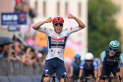 Hattrick voor Paul Magnier: Franse sprinter laat zich niet afschrikken door pittige finale