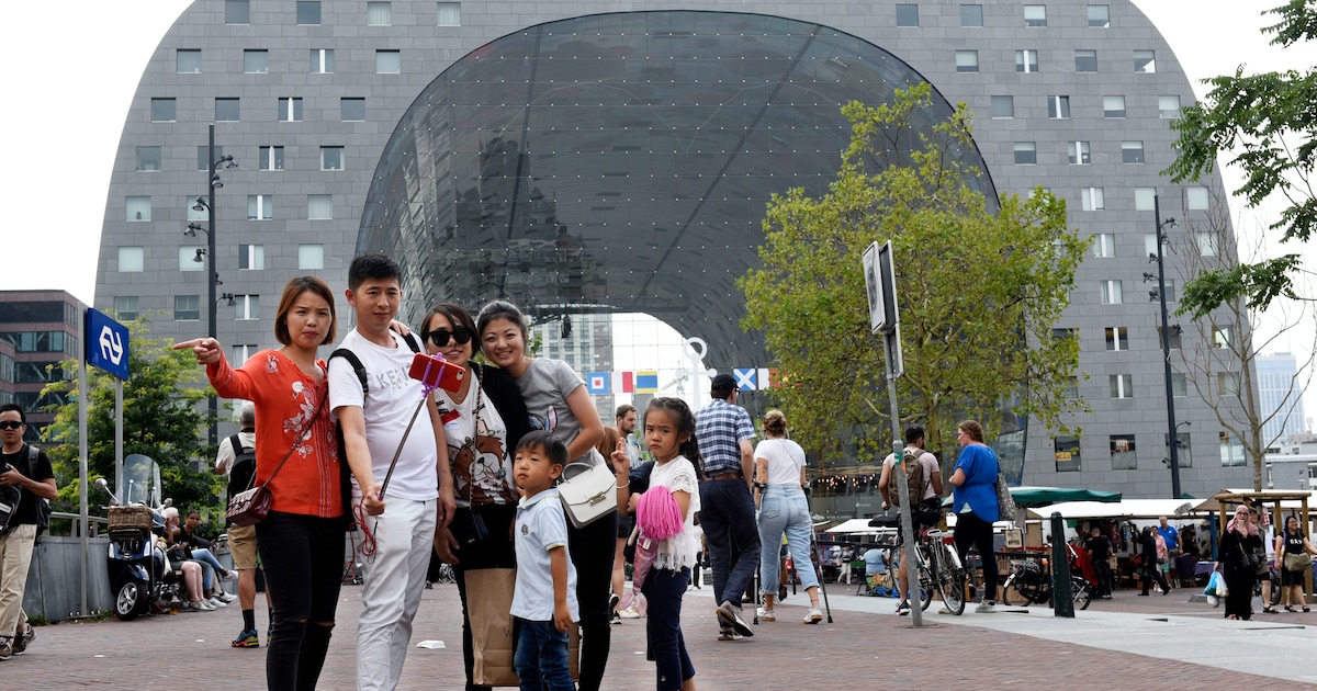 Veel steden worstelen met massatoerisme, maar in Rotterdam gaat de rode ...