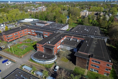 ‘Waarom niet Berg en Bos?’ Maar vooral politieke steun voor opvang asielzoekers Apeldoorn