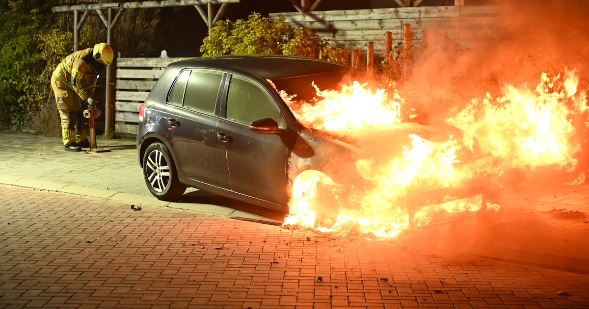 Auto zwaar beschadigd door brand tijdens jaarwisseling in Sneek