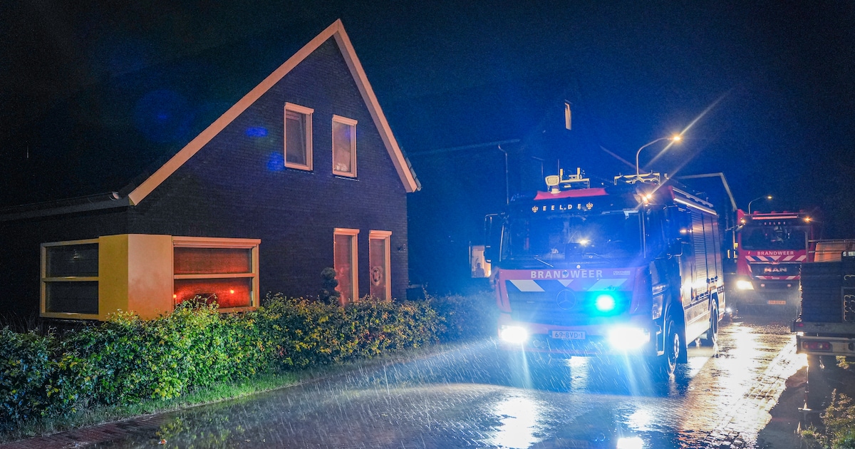 Blikseminslag veroorzaakt woningbrand en stroomuitval in Eelde