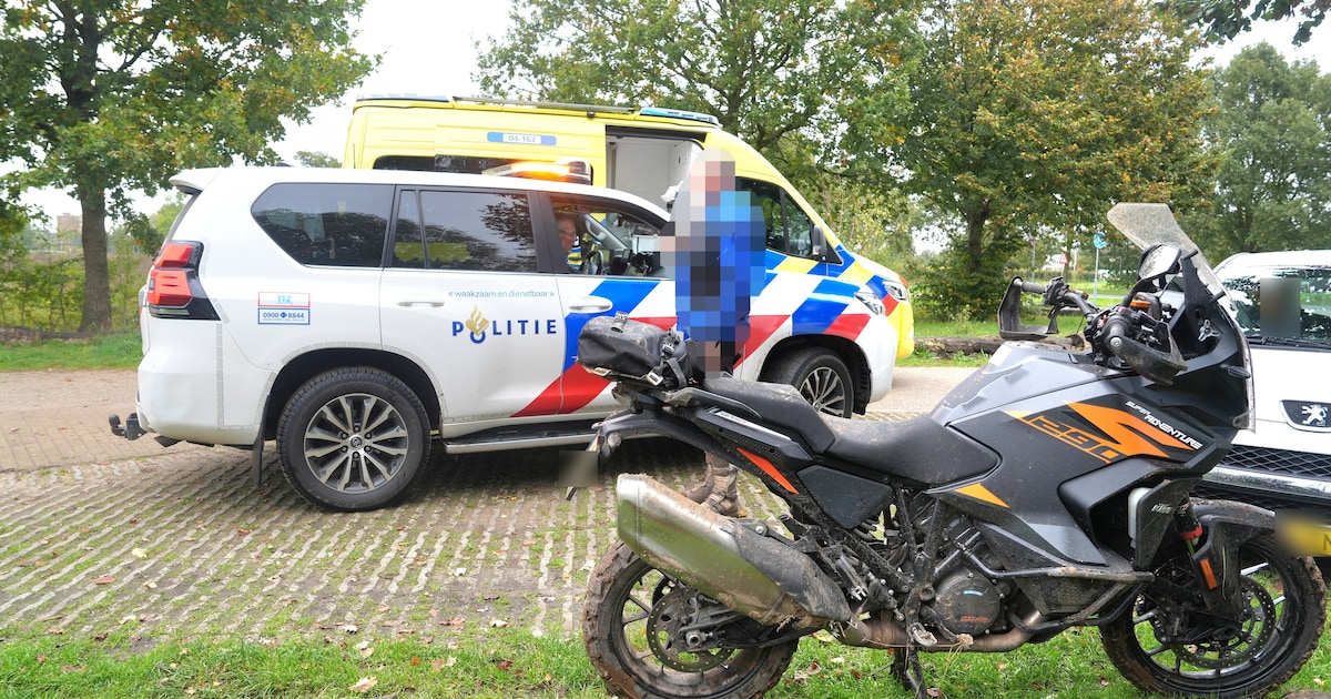Motorrijder komt ten val op zandpad in Meppel