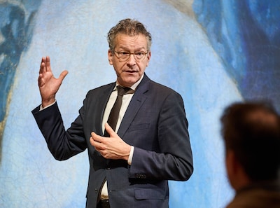 Stoppen met groeien? ‘Voor je het weet beland je in een crisis’, waarschuwt Jeroen Dijsselbloem