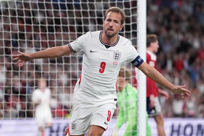 Jubilaris Harry Kane ook op dreef tegen Tsjechië: Engelse spits maakt zijn tweede in 125ste interland