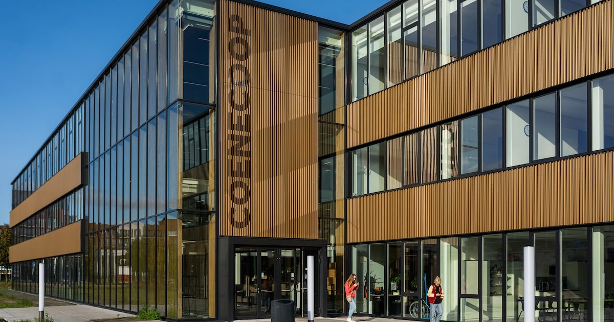 Twee tieners aangehouden na dreigement tegen Coenecoop College: ‘Geen terroristisch motief’