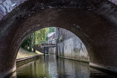 ‘Jij gaat even douchen’: Straatrovers dwingen slachtoffer overval (18) in Binnendieze te springen