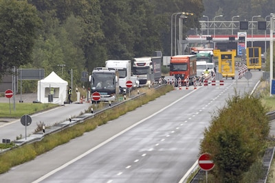 File op de A12 richting Duitsland door grenscontroles