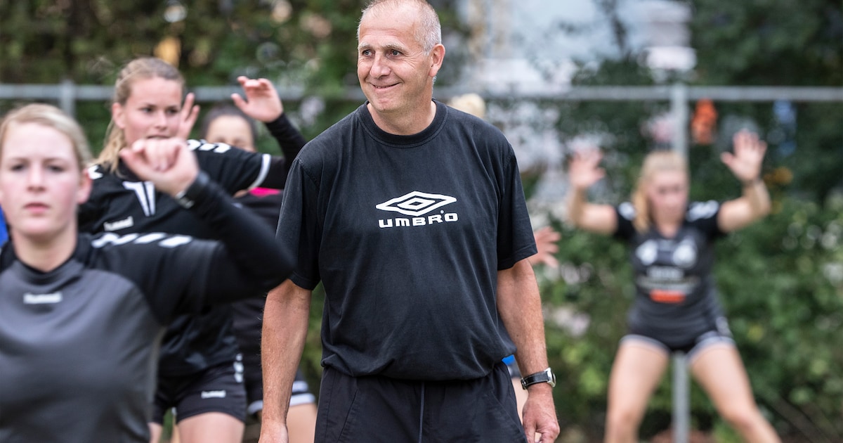 Derde plek, promotie én de beker: dit seizoen kon het niet op voor de handbalsters van HCVO