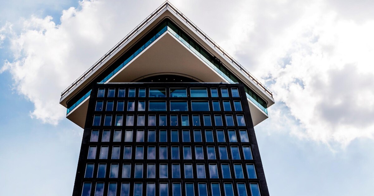 Man overlijdt door sprong van A'DAM Toren