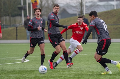 SDOUC kan niet stunten, Varsseveld wint degradatiekraker en enorm pak slaag voor DVC’26