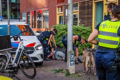 Politie toetst of het afvuren van het stroomstootwapen in Amersfoort terecht was