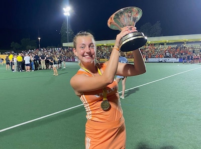 Hockeyster Kaat Walhof (20) met Jong Oranje naar WK in Chili: ‘Toen ik het hoorde was ik echt in sho